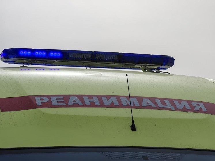 Мужчина упал с третьего этажа ТЦ во Владивостоке