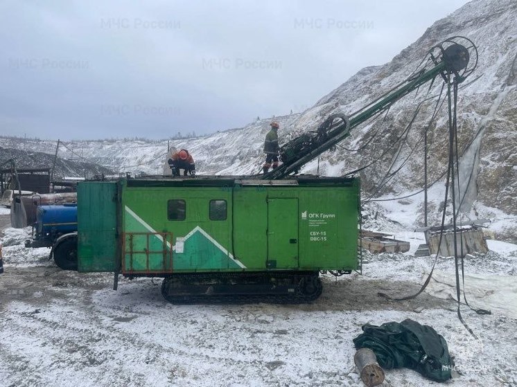 На руднике в Приамурье приступили к бурению третьей скважины