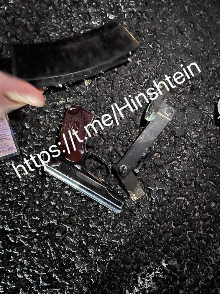Хинштейн опубликовал фото оружия, найденного в машине террористов с тверскими номерами под Брянском