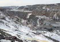 Как рассказали в МЧС России спасатели продолжают работы на руднике «Пионер» в Амурской области, там под завалами остаются 13 человек