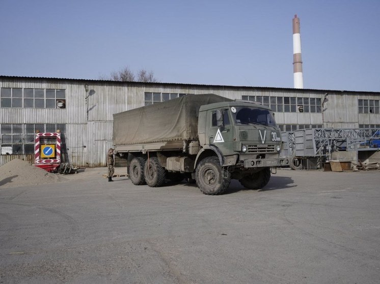Астраханским бойцам СВО передали автозапчасти