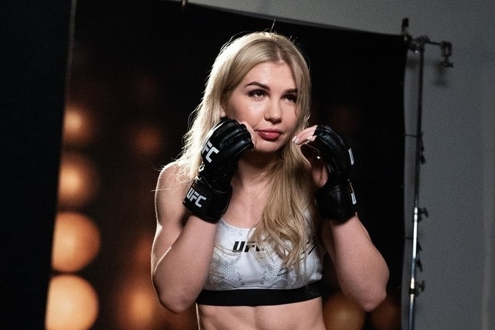 Россиянка Железнякова выиграла дебютный бой под эгидой UFC