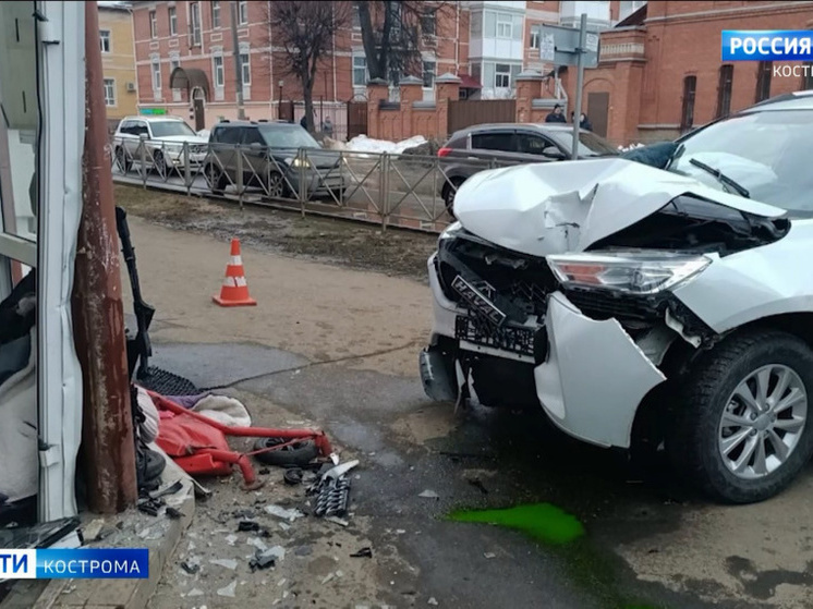 В Костроме отправили под домашний арест водителя, сбившего маму с ребенком