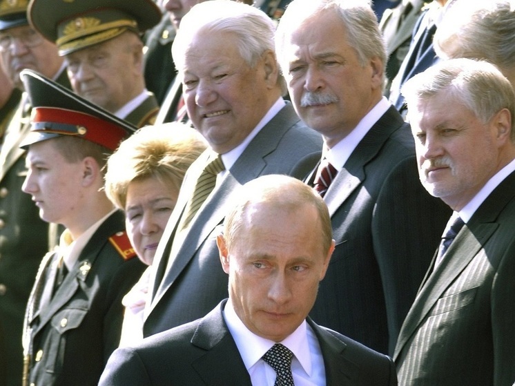 Путин: Россия была зависима - рычагов воздействия на Бориса Ельцина было много