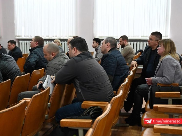 Местным властям на Запорожье разъяснили особенности земельных отношений в регионе