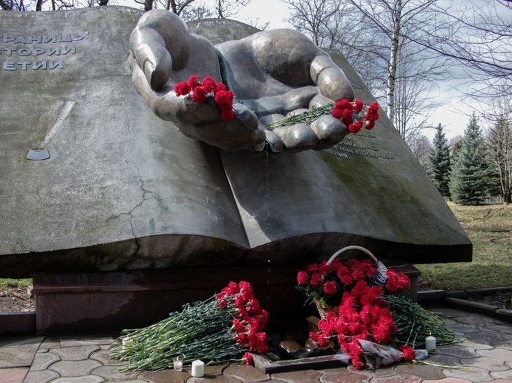 Во Владикавказе почтили память погибших в теракте в «Крокусе»