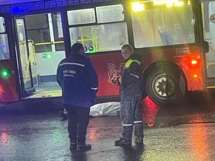 Во Владимире пассажирский автобус сбил двух мужчин, один погиб