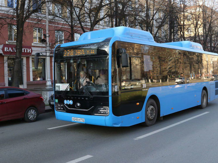 Кемеровчане жалуются на сокращение кондукторов в троллейбусах