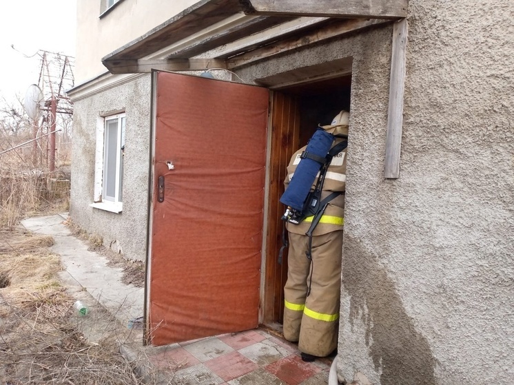 В Курской области мужчина самостоятельно эвакуировался из горящего дома