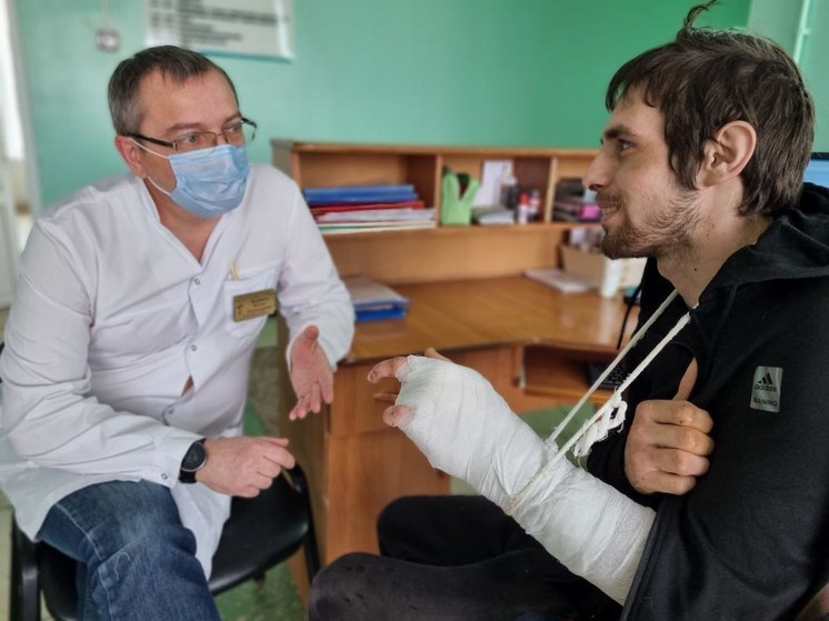 Пензенские врачи восстанавливают руку пациента, которому отрубило пальцы на производстве