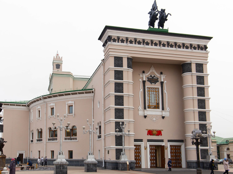 В Бурятском оперном, где начался фестиваль, усилена охрана