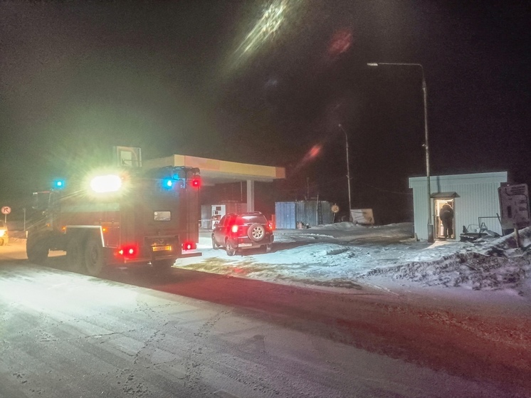 В Холмогорском округе произошёл пожар на автозаправке