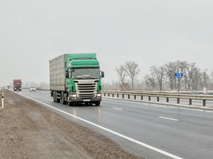 Большегруз не пройдет: в Калмыкии вводят ограничения на передвижение по дорогам