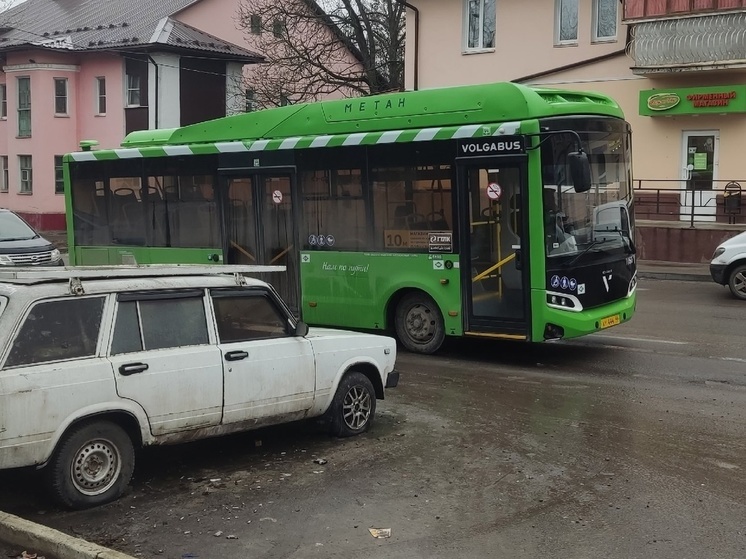В Курске сломавшийся Volgabus собрал огромную пробку на Сумской