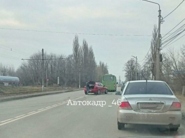 В Курске на ПЛК в ДТП попал новый «зеленый автобус»