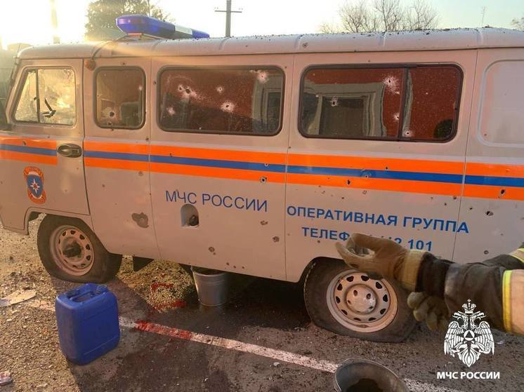 Двое пожарных пострадали при обстреле Белгородской области