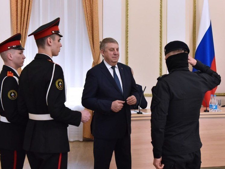 Брянский губернатор наградил участников задержания террористов