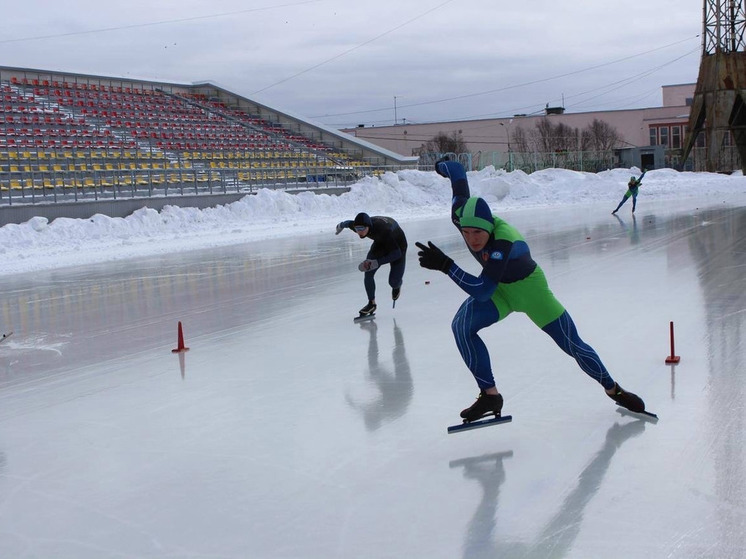 Всероссийские соревнования по конькобежному спорту завершились в Оленегорске