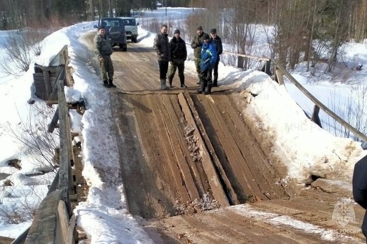 Сергей Ситников потребовал выявить виновных в разрушении моста через Лажборовицу