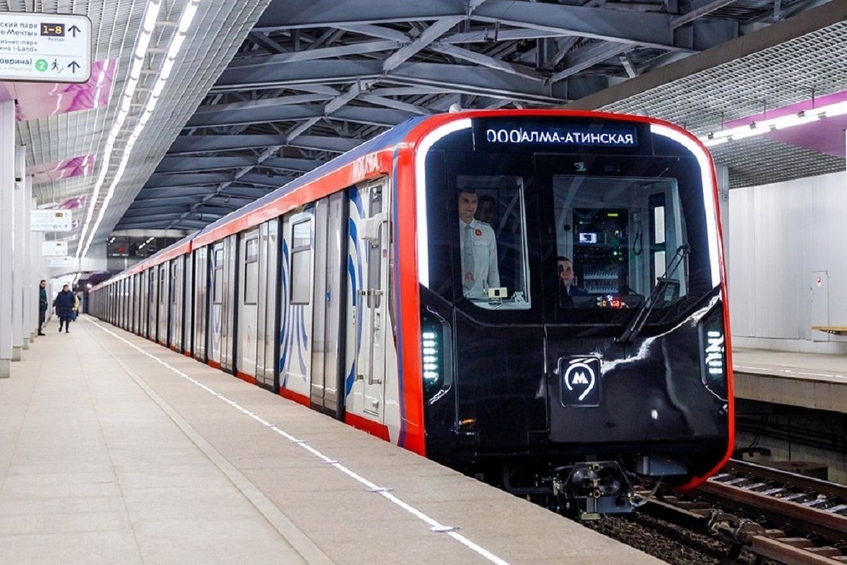 Минск 2024 поезд метро