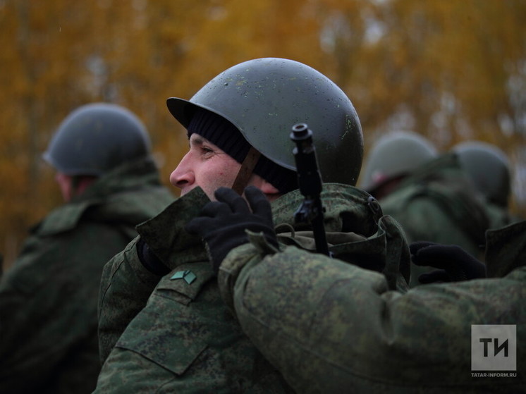 Заключившие до 1 апреля контракт на военную службу татарстанцы получат 400 тысяч рублей
