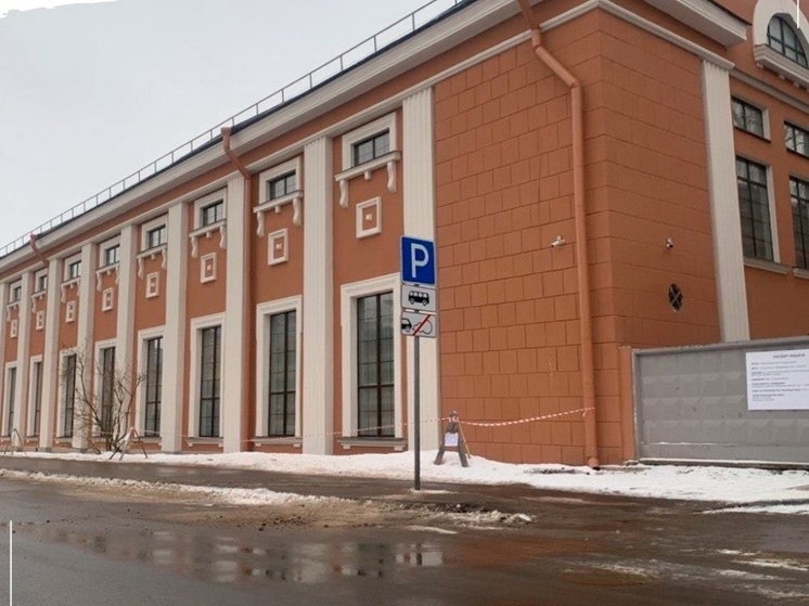 Два здания в Петербурге и Кронштадте отремонтировали после обращения ГАТИ