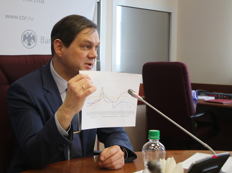 К концу 2024-го инфляция в России может снизиться до 4,0-4,5% в годовом выражении благодаря текущей денежно-кредитной политике, следует из отчета ЦБ РФ