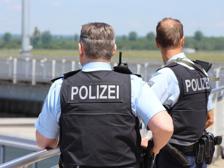 Германия — Преступления мигрантов: Вагенкнехт требует мер
