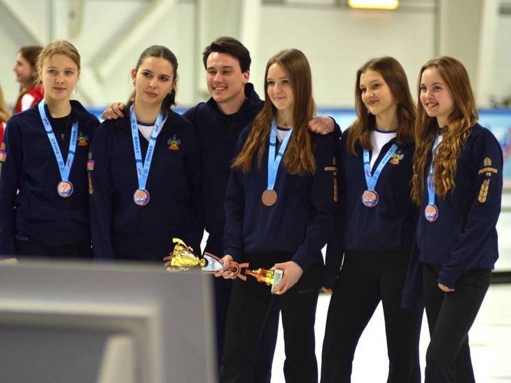 Сборная Кубани по кёрлингу стала третьей на зимней Спартакиаде учащихся России