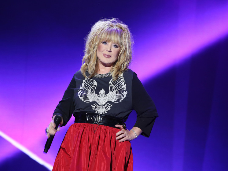 Адвокат Алешкин объяснил молчание Пугачевой после теракта в «Крокусе» кризисом возраста