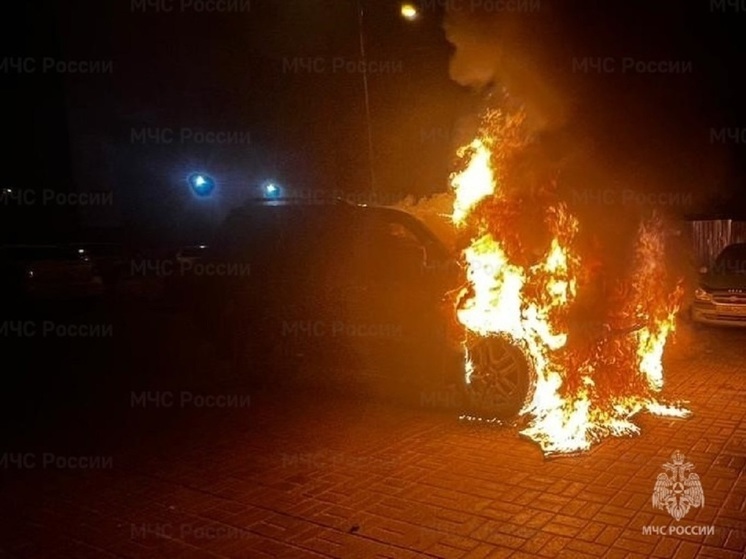В Калуге на Тарутинской сгорел автомобиль