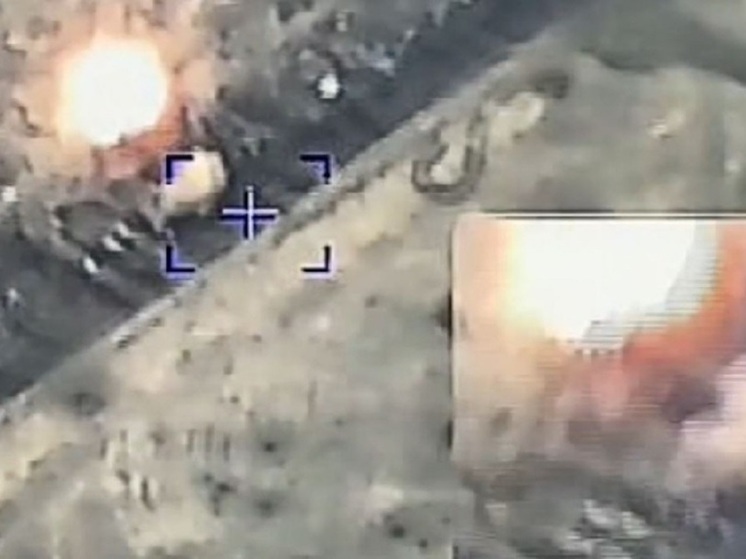 Бойцы группировки "Юг" с помощью ударных БПЛА ликвидировали замаскированный танк ВСУ