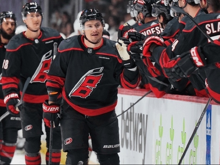 Хк ванкувер кузьменко. Ванкувер кэнакс питтсбург пингвинз прогноз. Питтсбург пингвинз арт малкин. Ванкувер кэнакс питтсбург пингвинз матч. Малкин.