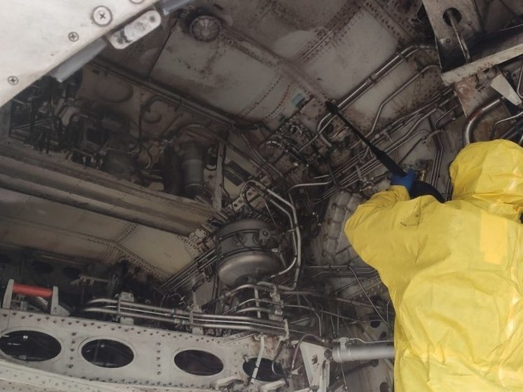 Летевший в Москву пассажирский самолет из-за неисправности совершил вынужденную посадку в аэропорту "Кольцово"