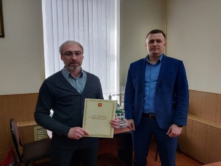 В Тверской области на кирпичном производстве мужчина спас коллегу от смерти