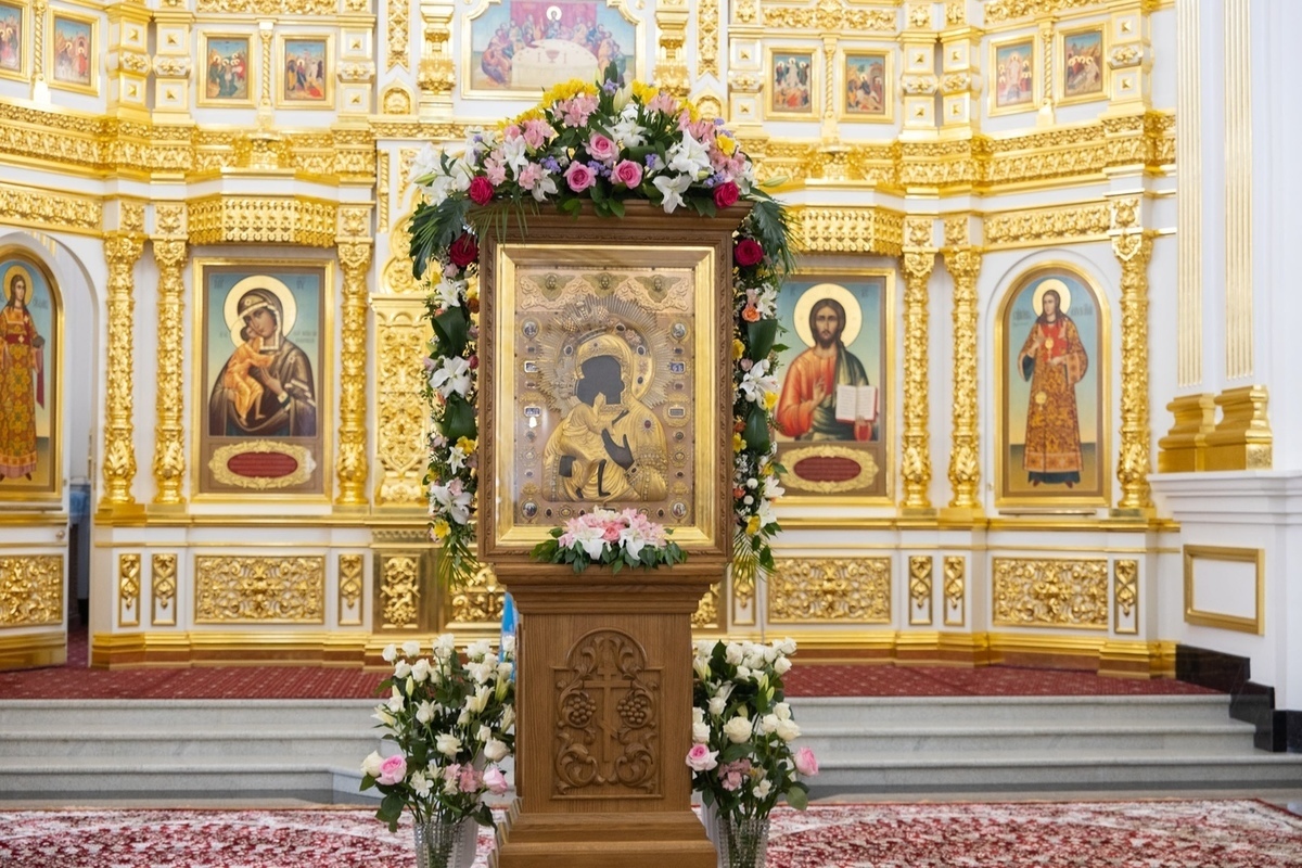 Православные костромичи отмечают день обретения иконы Феодоровской Божией Матери