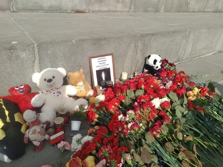 Мемориал памяти погибших в «Крокусе» перенесли из центра Екатеринбурга