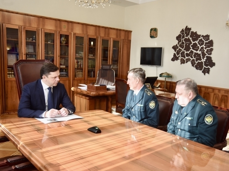 Губернатор Орловской области провёл встречу с начальником Курской таможни