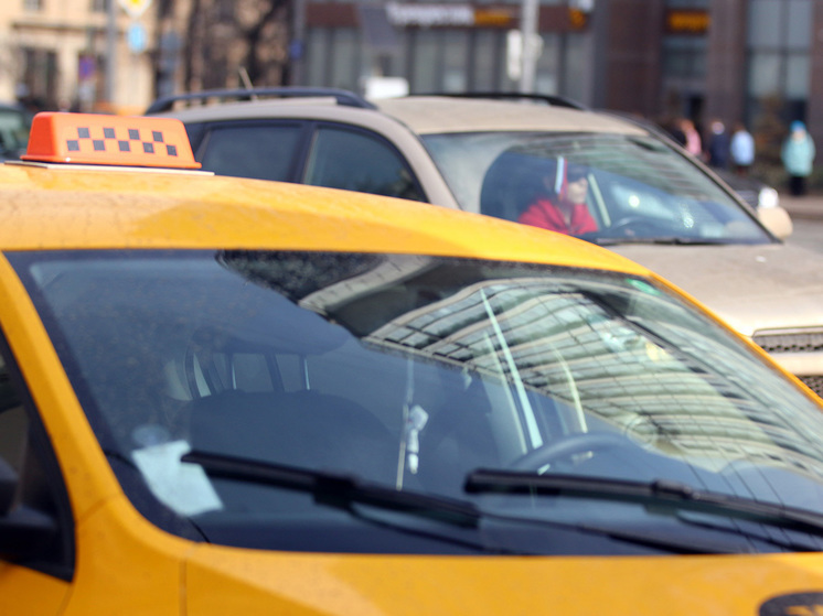 Яндекс вернет полную стоимость поездок на такси в случае массовых эвакуаций