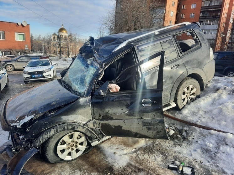 Врачи спасли жизнь водителю, попавшему в страшное ДТП в Петрозаводске