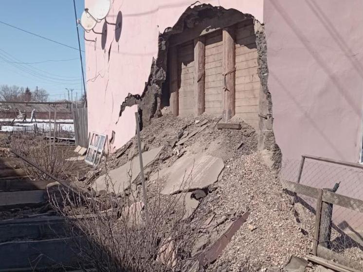 В Скопине обрушилась часть стены жилого дома