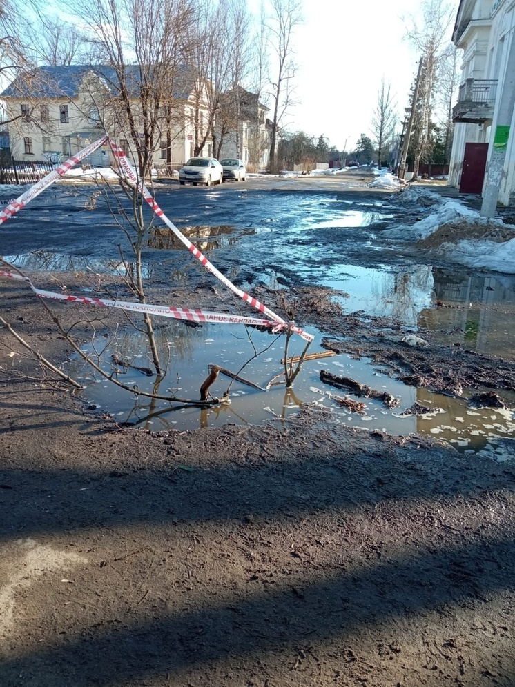 Под Тверью ребенок провалился в открытый люк