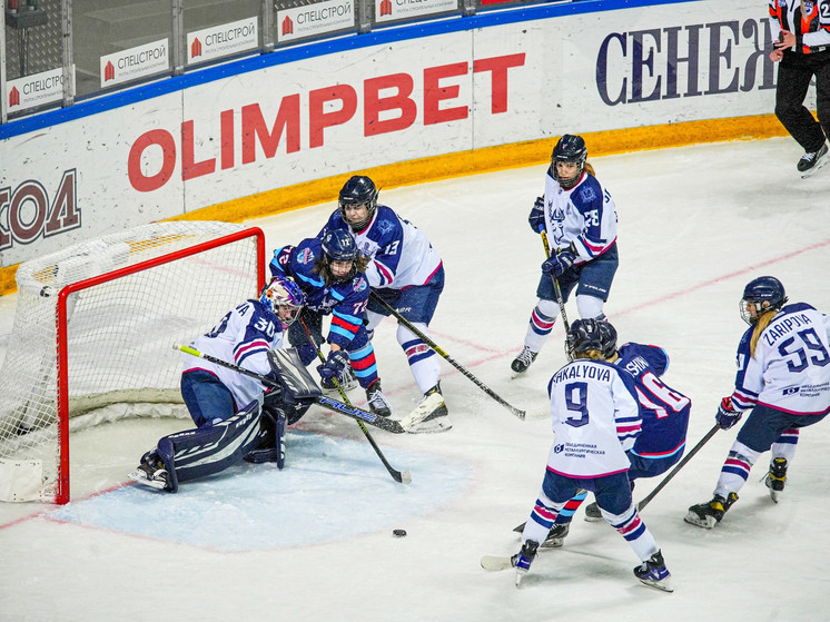 Красноярские хоккеистки впервые вышли в финал чемпионата России