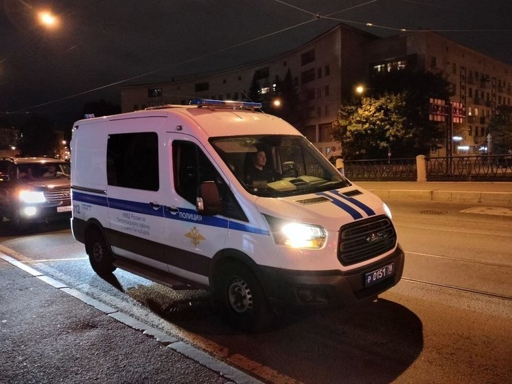 В Приморском районе обнаружили труп в припаркованной машине