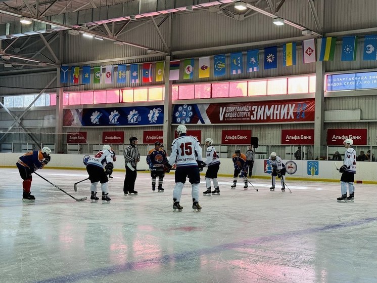  Восемь районов Якутии соперничают за звание лучшей хоккейной команды