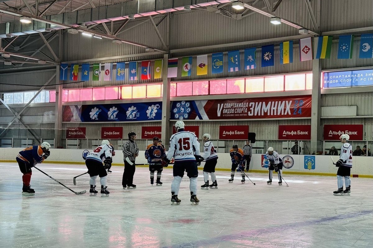 Eight districts of Yakutia compete for the title of best hockey team