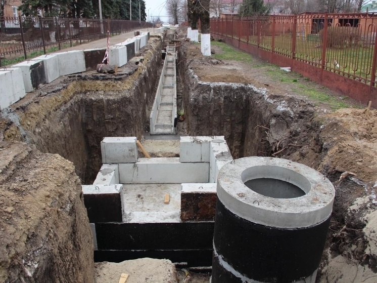 В Ленинградском муниципалитете продолжают строить теплотрассу