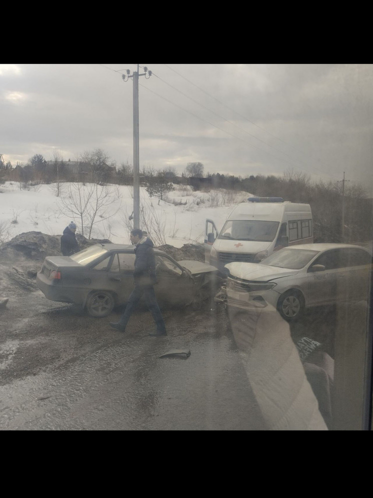 ДТП с участием такси произошло в Новокузнецке