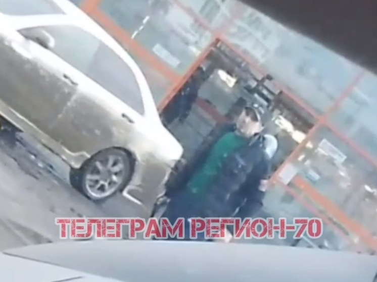 Ранен мужчина: у томского гипермаркета произошла стрельба