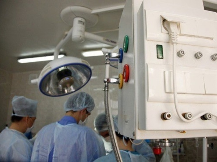 Кубанские онкологи удалили пораженную 18-сантиметровой опухолью почку